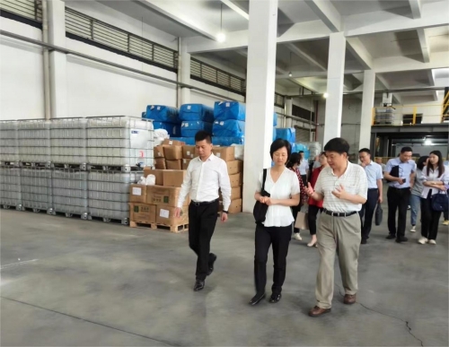國(guó)家工信部消費(fèi)品工業(yè)司副司長(zhǎng)鄭艷到我公司調(diào)研指導(dǎo)
